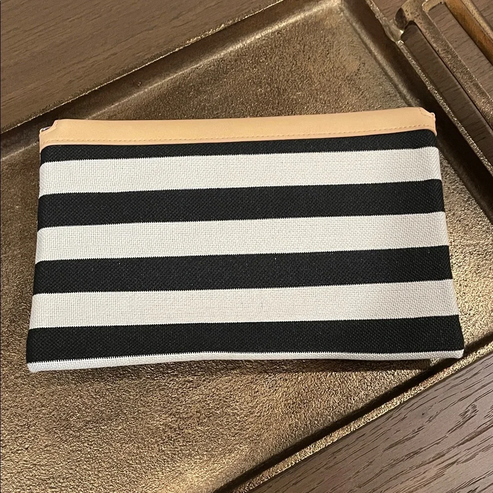 Stella and Dot clutch - Picture 2 of 7